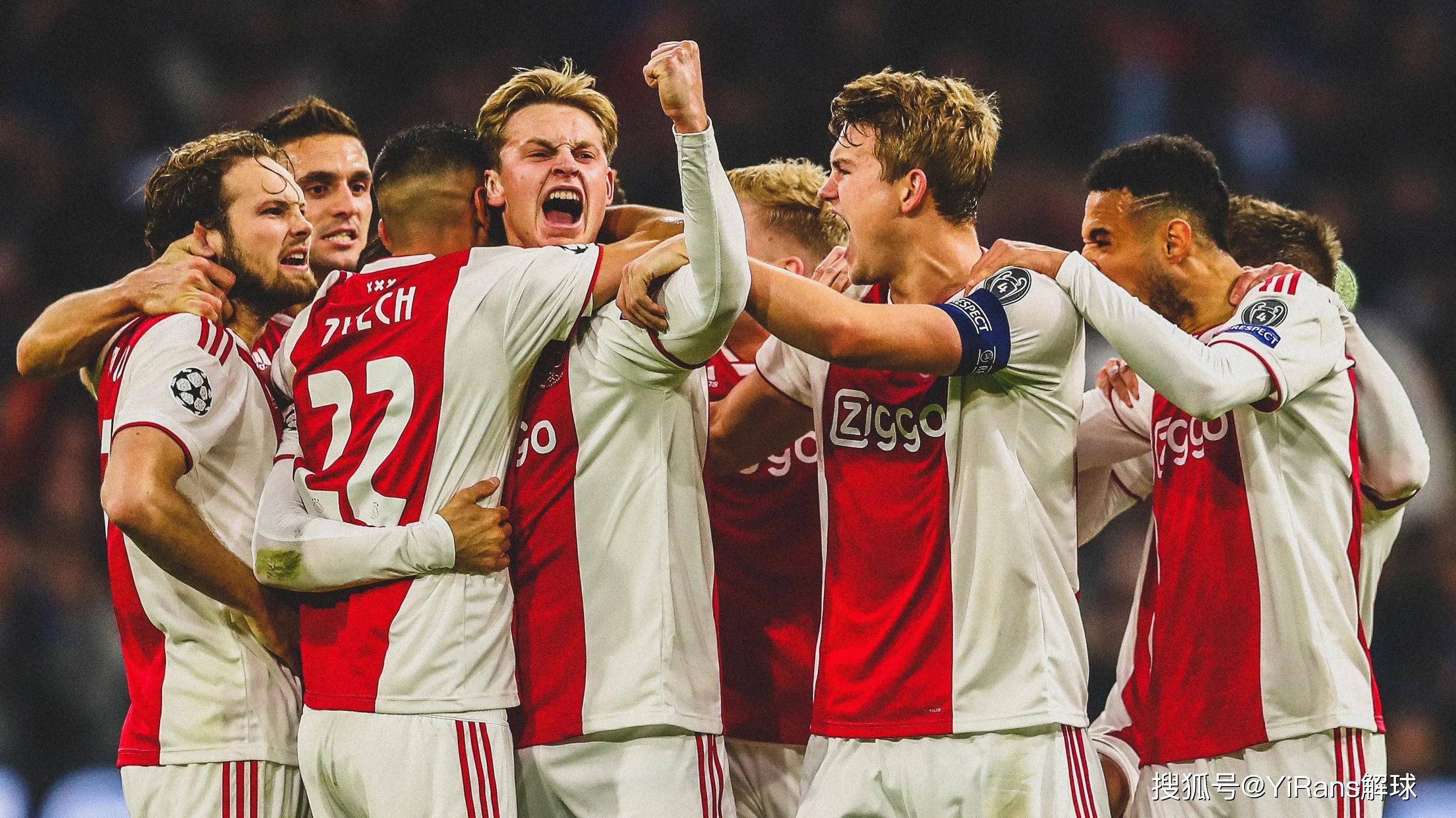 阿贾克斯客场大胜,成为联赛热门 阿贾克斯客场大胜,成为联赛热门