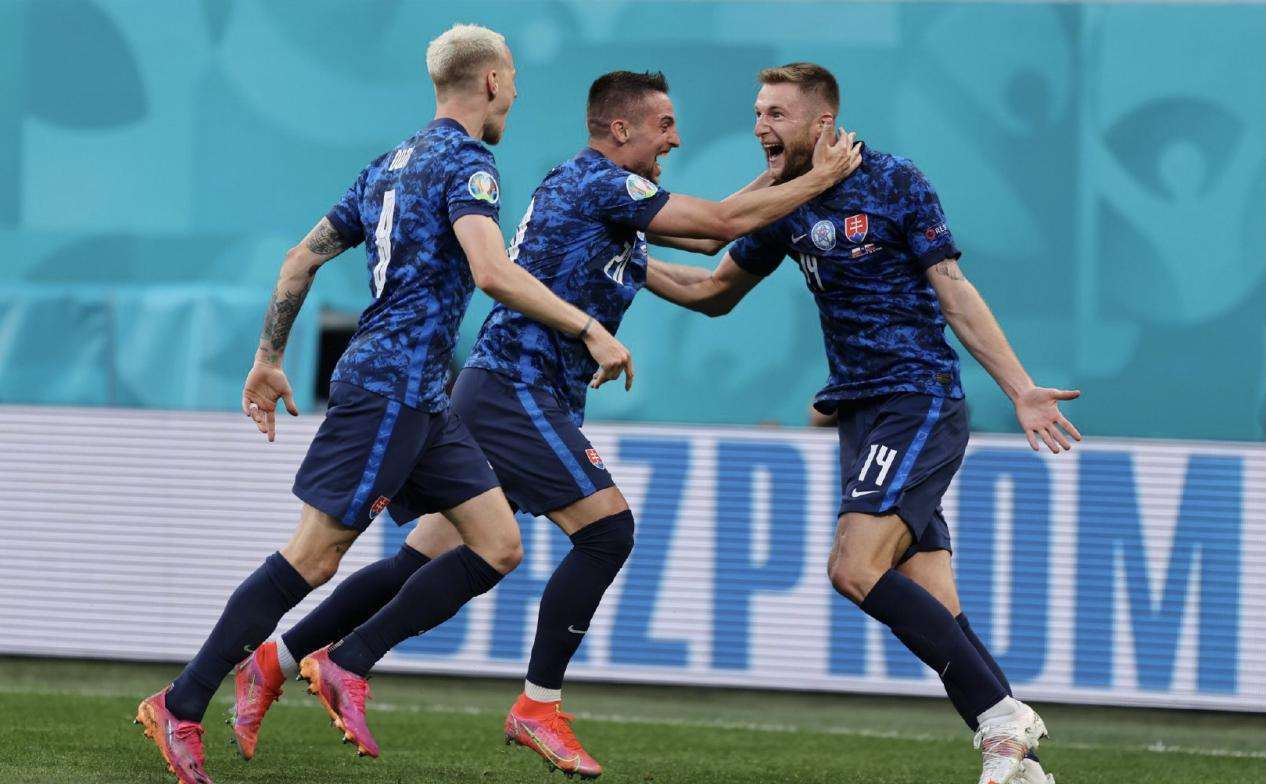 关于斯洛伐克队在欧洲联赛中遭遇不利,需调整策略的信息 关于斯洛伐克队在欧洲联赛中遭遇不利,需调整策略的信息