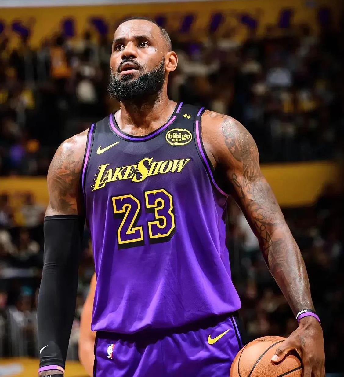 詹姆斯新星惊险取胜表现惊艳,独行侠未来可期! 詹姆斯新星惊险取胜表现惊艳,独行侠未来可期!